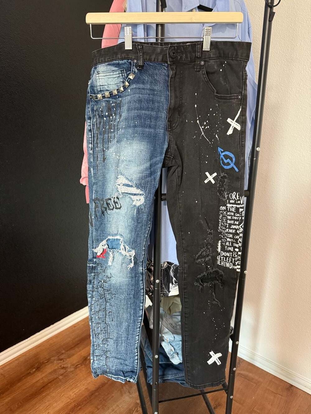 Smoke Rise Two-Tone Color Block Distressed Graffiti Print Denim Jeans Size 32/32